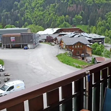 Apartment Cosy 22m² Aux Pieds Des Pistes, Proche Commerces, Avec Balcon Et Parking - - Fr-1-573-116 *